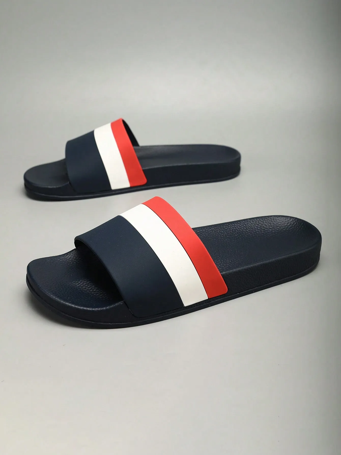 Summer Men Slippers Korean Fashion Personality Anti-Slip Indoor Outdoor Beach Slides Male Sandals